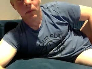 Screenshot from daveb709709709 webcams