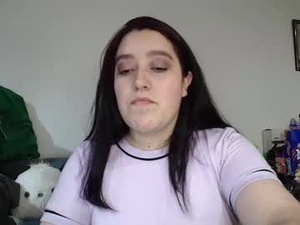 Screenshot from davina_mikaelson webcams