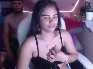 Screenshot from dayana_alejandro webcams