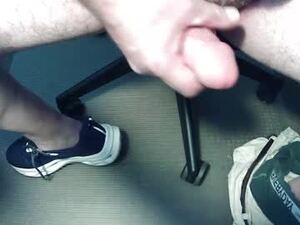 Screenshot from deeeperdadddydeeeper webcams