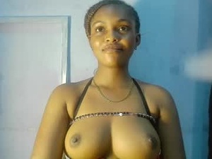 Screenshot from deliciouscreamy_temmy webcams