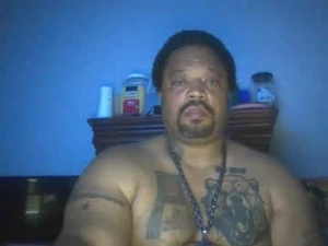 Screenshot from demetrius1229 webcams