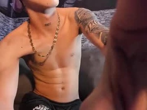 Screenshot from dereck_boyy_ webcams