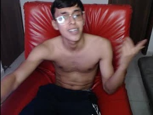 Screenshot from derek_135 webcams