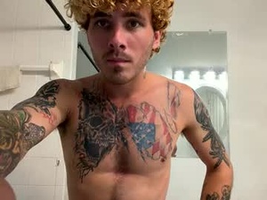 Screenshot from derrick7799 webcams