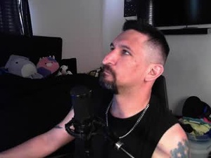 Screenshot from devilpup75 webcams