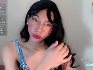 Screenshot from devine_glorymocha webcams