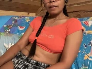 Screenshot from devinebabe14 webcams