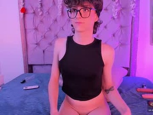 Screenshot from diamond_pierce webcams