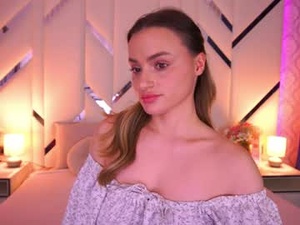 Screenshot from diana_nova webcams