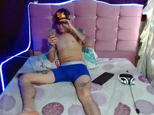 Screenshot from dick_monster23cm webcams