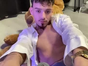 Screenshot from diego04112 webcams