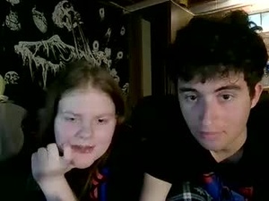 Screenshot from dinosaurlovers69 webcams