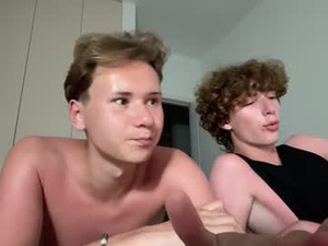 Screenshot from dirty_guysonchat webcams