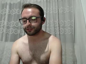 Screenshot from distortion_guy webcams