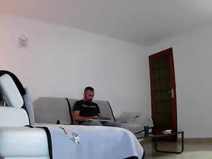 Screenshot from djo3322 webcams