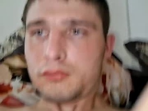 Screenshot from dklovett1996637031 webcams