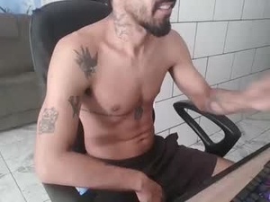 Screenshot from dmacedo96 webcams