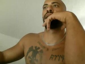 Screenshot from dmjay7172 webcams