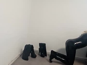 Screenshot from doggy7style webcams