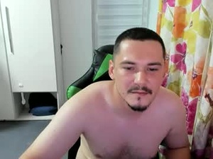 Screenshot from dolceboy20 webcams
