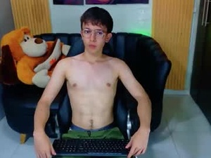 Screenshot from dominic_carminex webcams