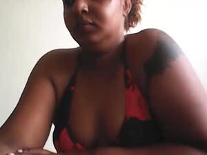 Screenshot from doraqueen22 webcams