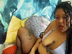 Screenshot from doubleddelirium webcams