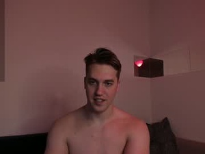 Screenshot from dr_your_dream webcams