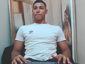 Screenshot from drake_cerra webcams