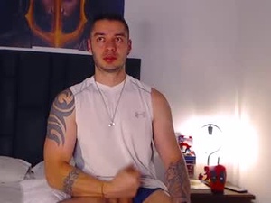 Screenshot from drake_cole11 webcams