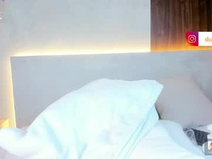 Screenshot from dulce_glow_ webcams