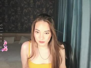 Screenshot from e_mil_y webcams