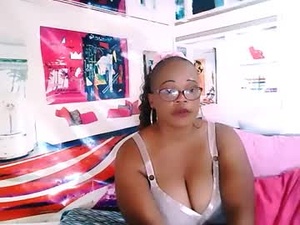 Screenshot from ebonyblooom69 webcams