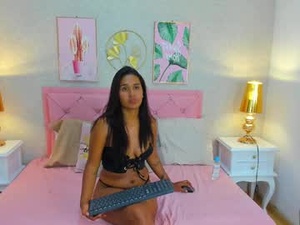 Screenshot from ebonyludovica webcams