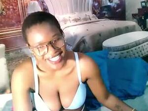 Screenshot from ebonystunner69 webcams