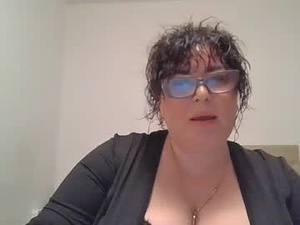 Screenshot from echo_dust webcams