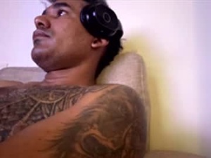 Screenshot from ed_hot69 webcams