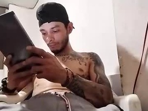 Screenshot from edwar_sk8ordie webcams