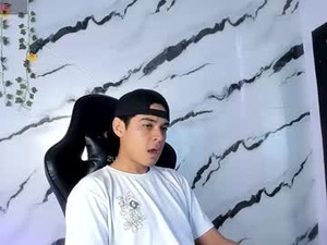 Screenshot from edy_play1 webcams