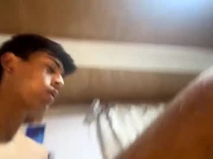 Screenshot from ehtan_brown webcams