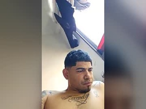 Screenshot from elberjimenes97 webcams