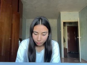 Screenshot from elisahalgrimson webcams