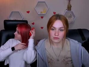 Screenshot from ellie_fire webcams