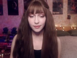 Screenshot from ellie_friendly webcams