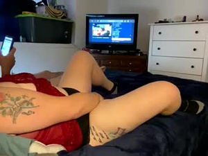 Screenshot from elliebug324 webcams