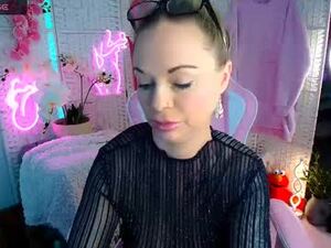 Screenshot from elliekarrrx webcams