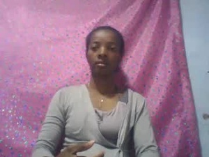 Screenshot from elodynarcisse webcams