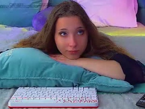 Screenshot from elsieeverly webcams