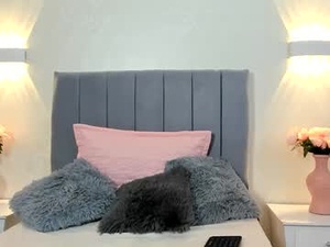 Screenshot from emiily_cooper_x webcams